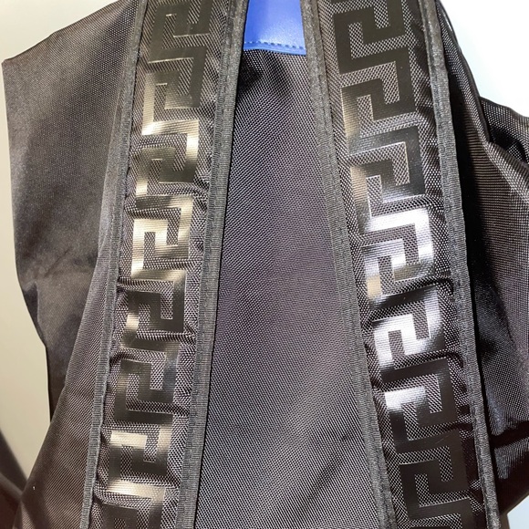 Versace. Black And Blue Carry Bag. - Picture 5 of 5